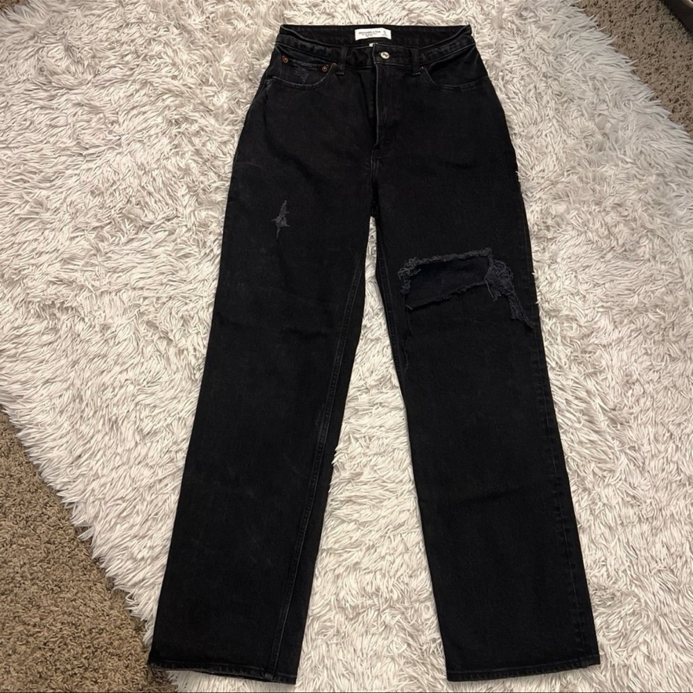 Abercrombie and Fitch 90s relaxed jeans